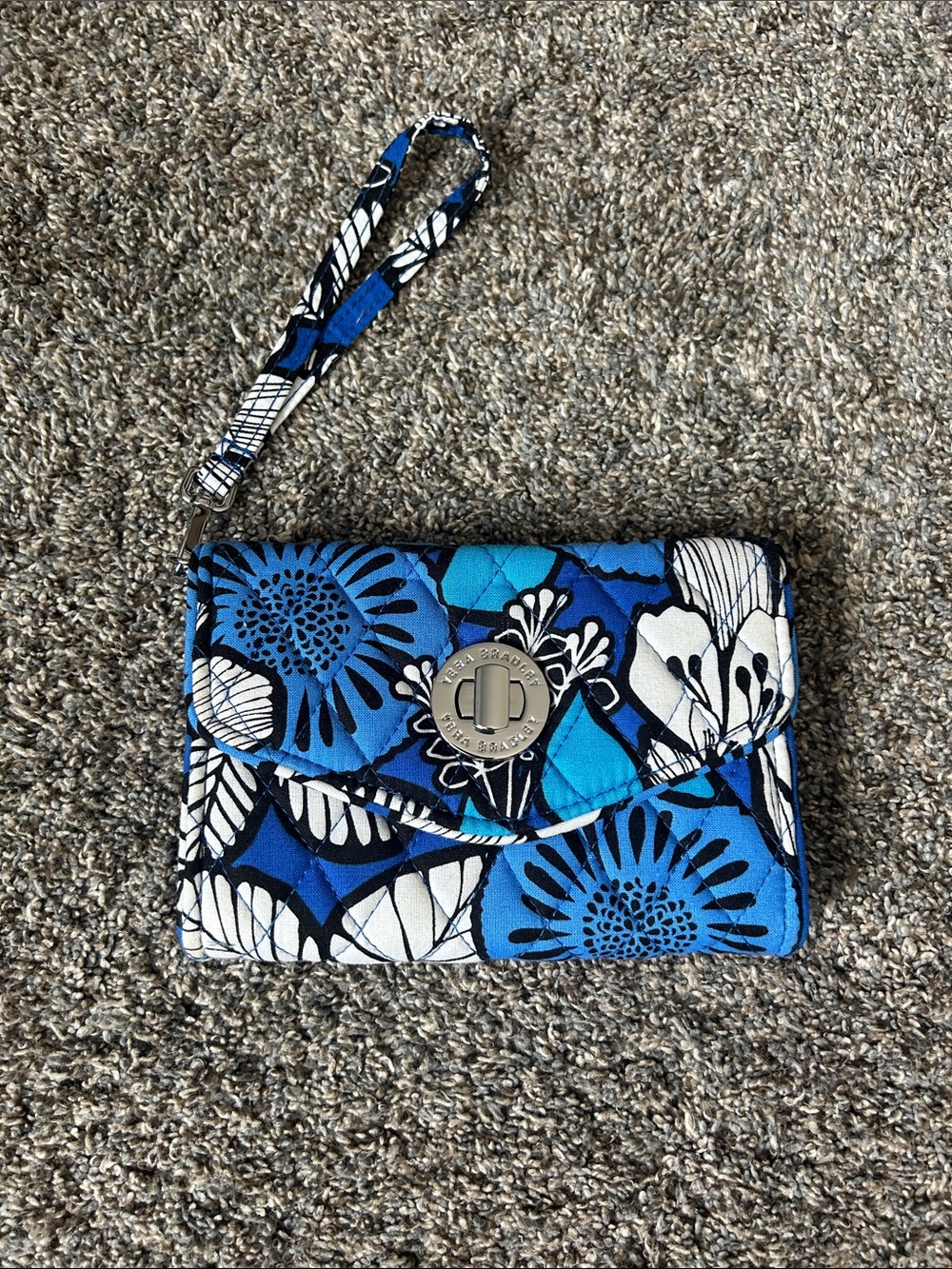 Vera Bradley Blue White Quilted Floral Wristlet Wallet